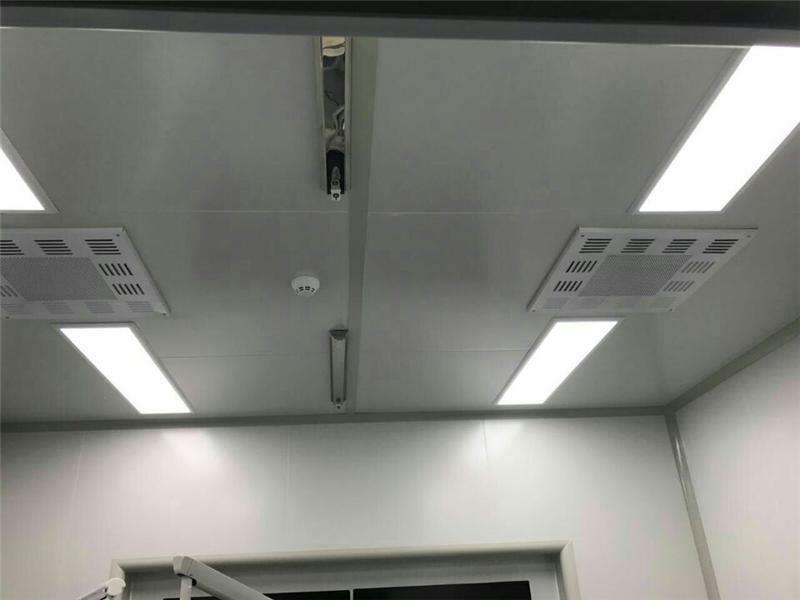 高效送风口安装现场 高效送风口安装现场
